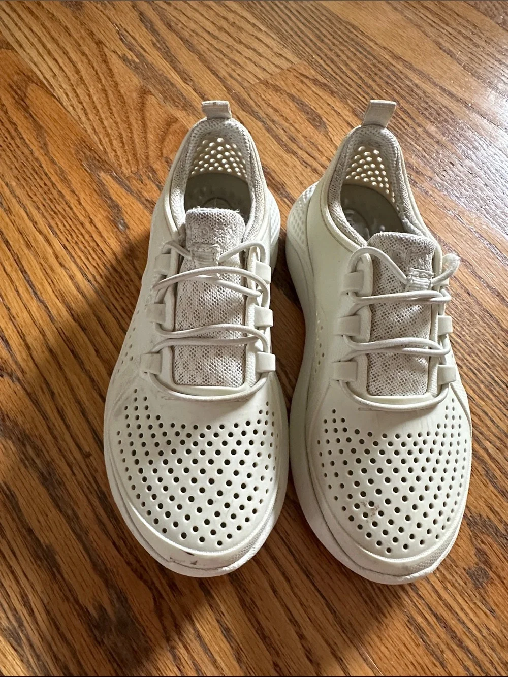 CROCS Kids Cream Water Shoes